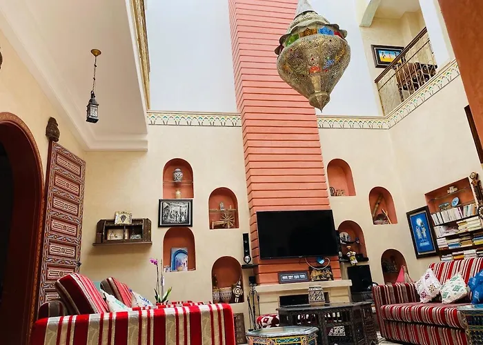 Traditional Riad 4-Bedroom In The Heart Of Rabat Medina